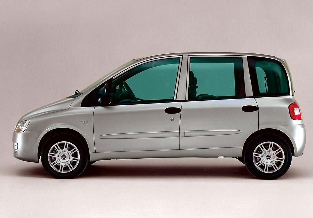 Fiat Multipla 2004 03.jpg